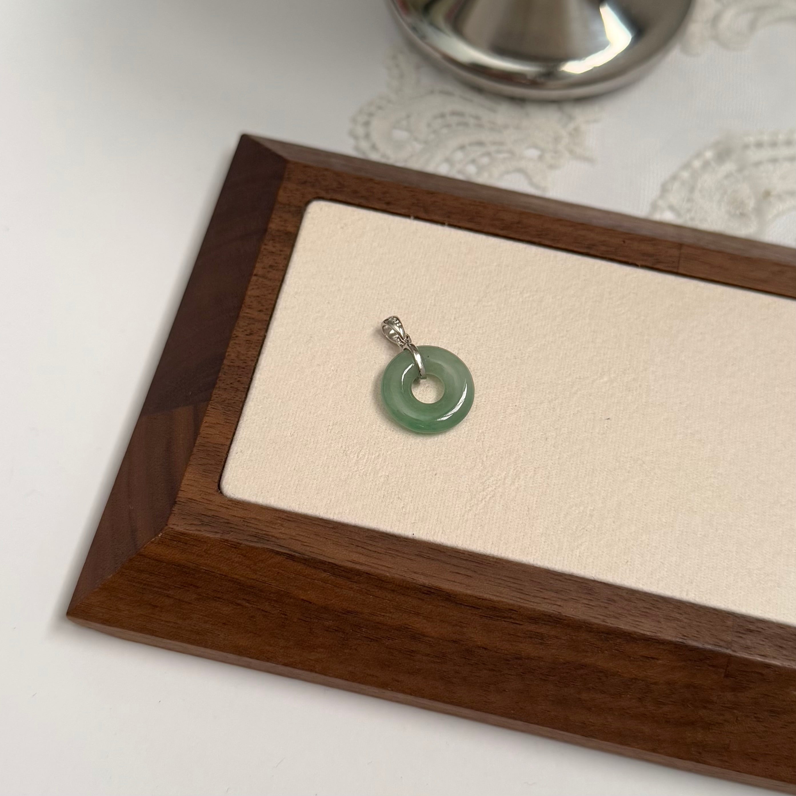 Donut (pendant only)