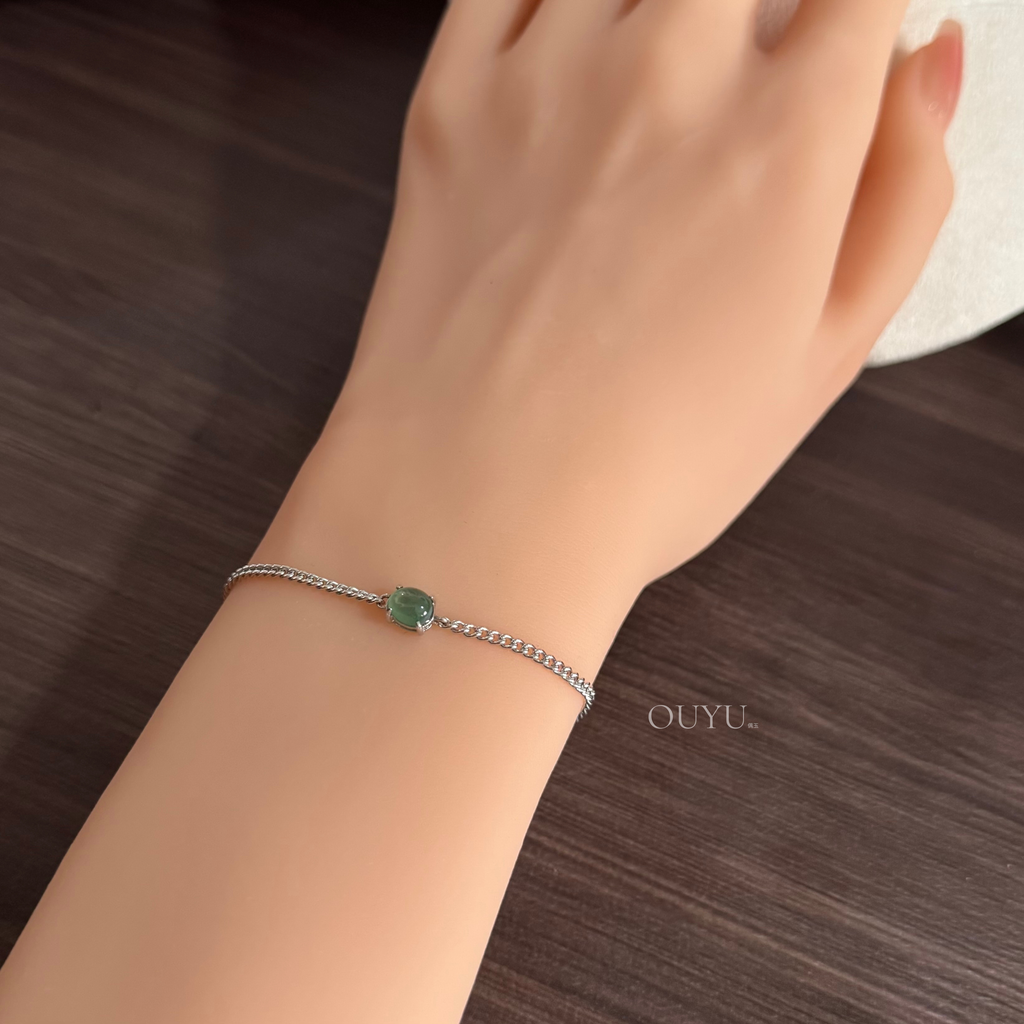 Dainty Green Cabochon · Bracelet