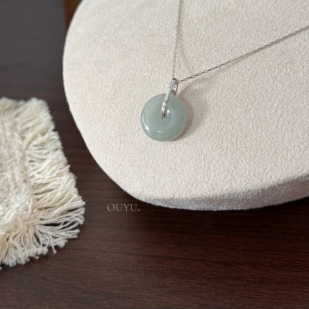 Soft Buckle Necklace · 平安扣