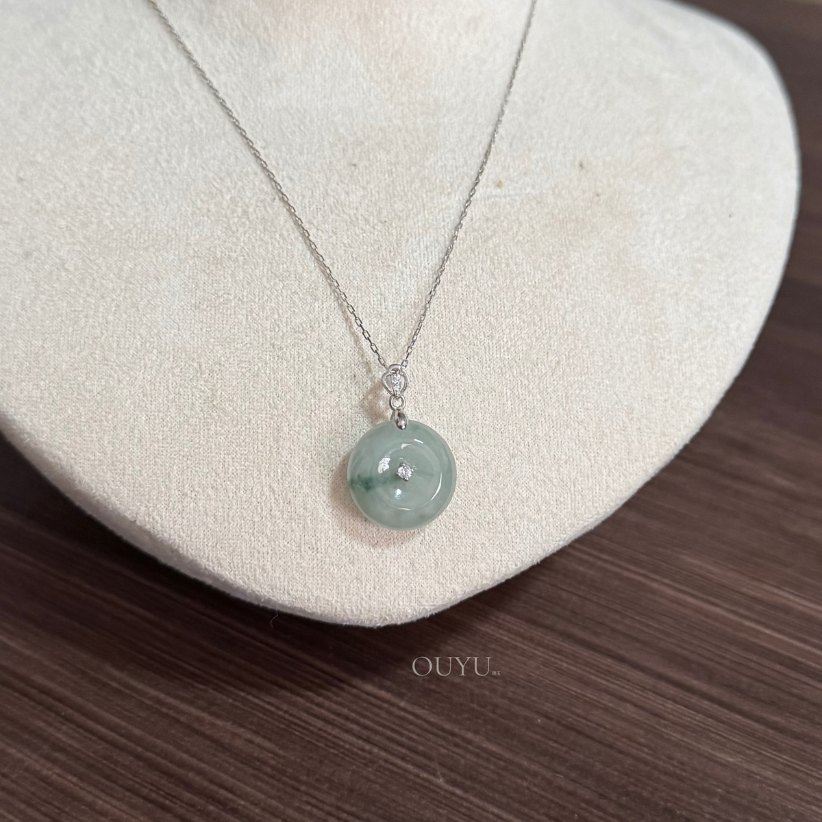 Floating Flowers Buckle Necklace · 平安扣