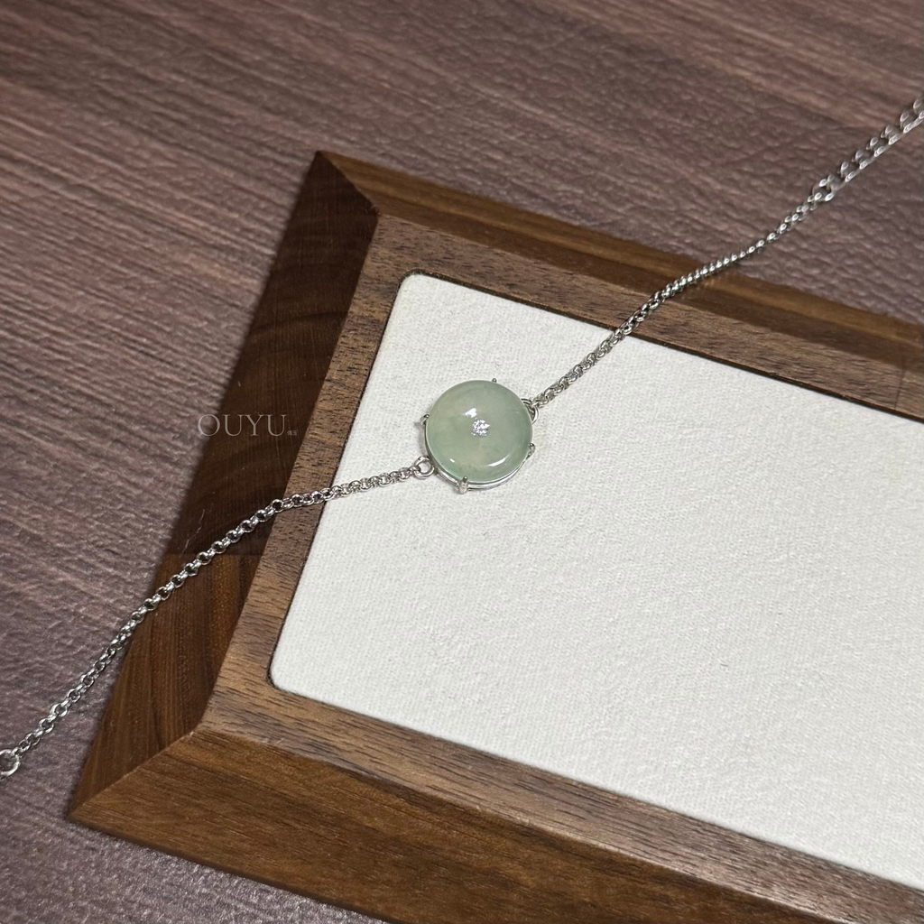 Buckle Jadeite Bracelet