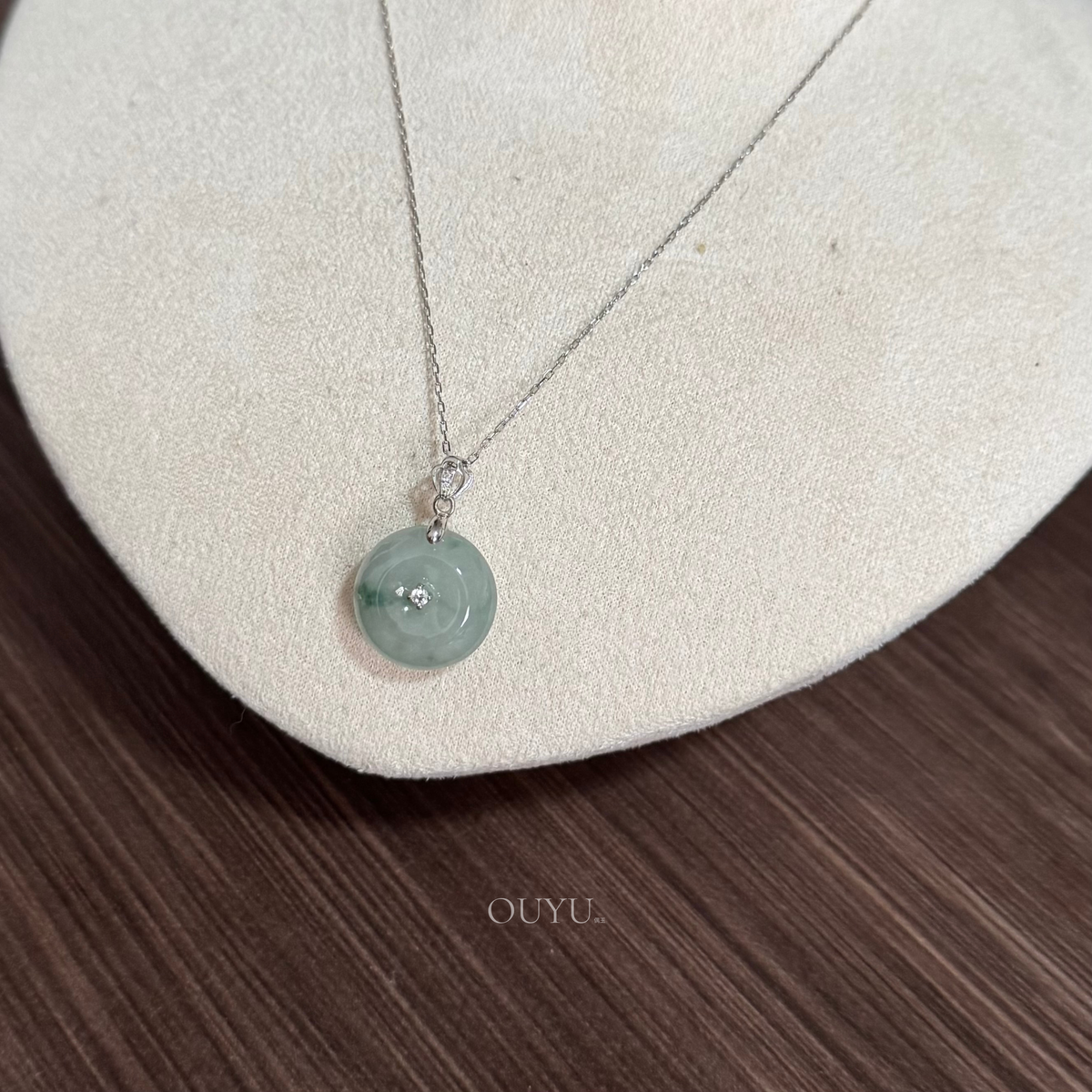 Floating Flowers Buckle Necklace · 平安扣
