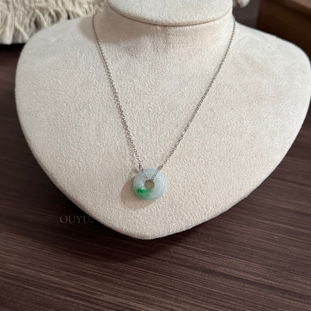Donut Necklace (Dash of green)