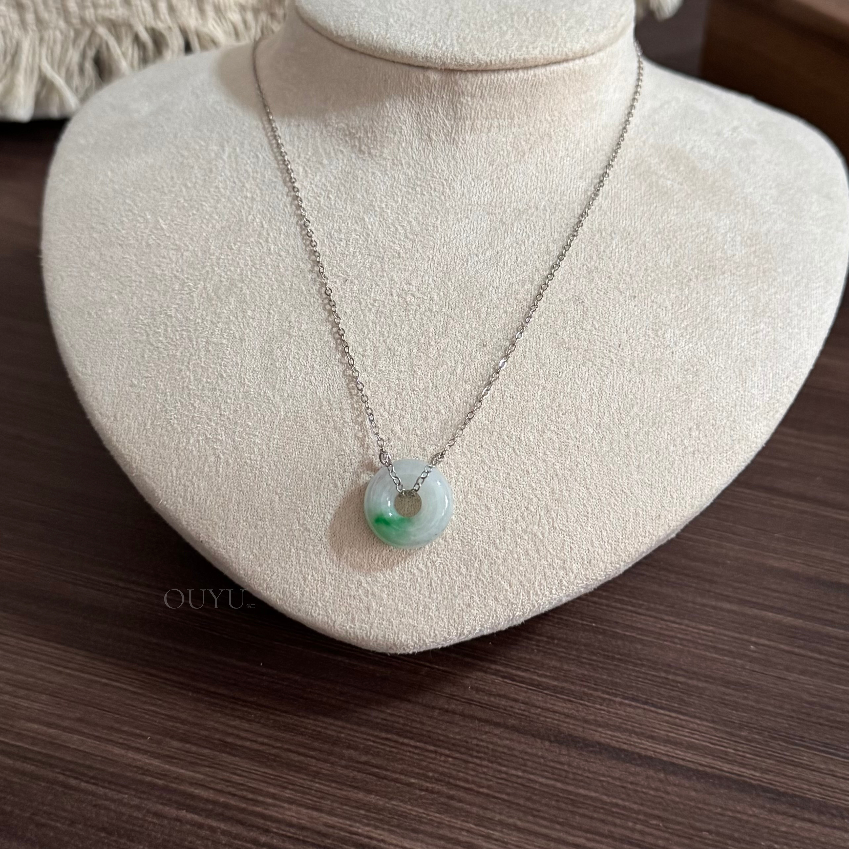 Donut Necklace (Dash of green)