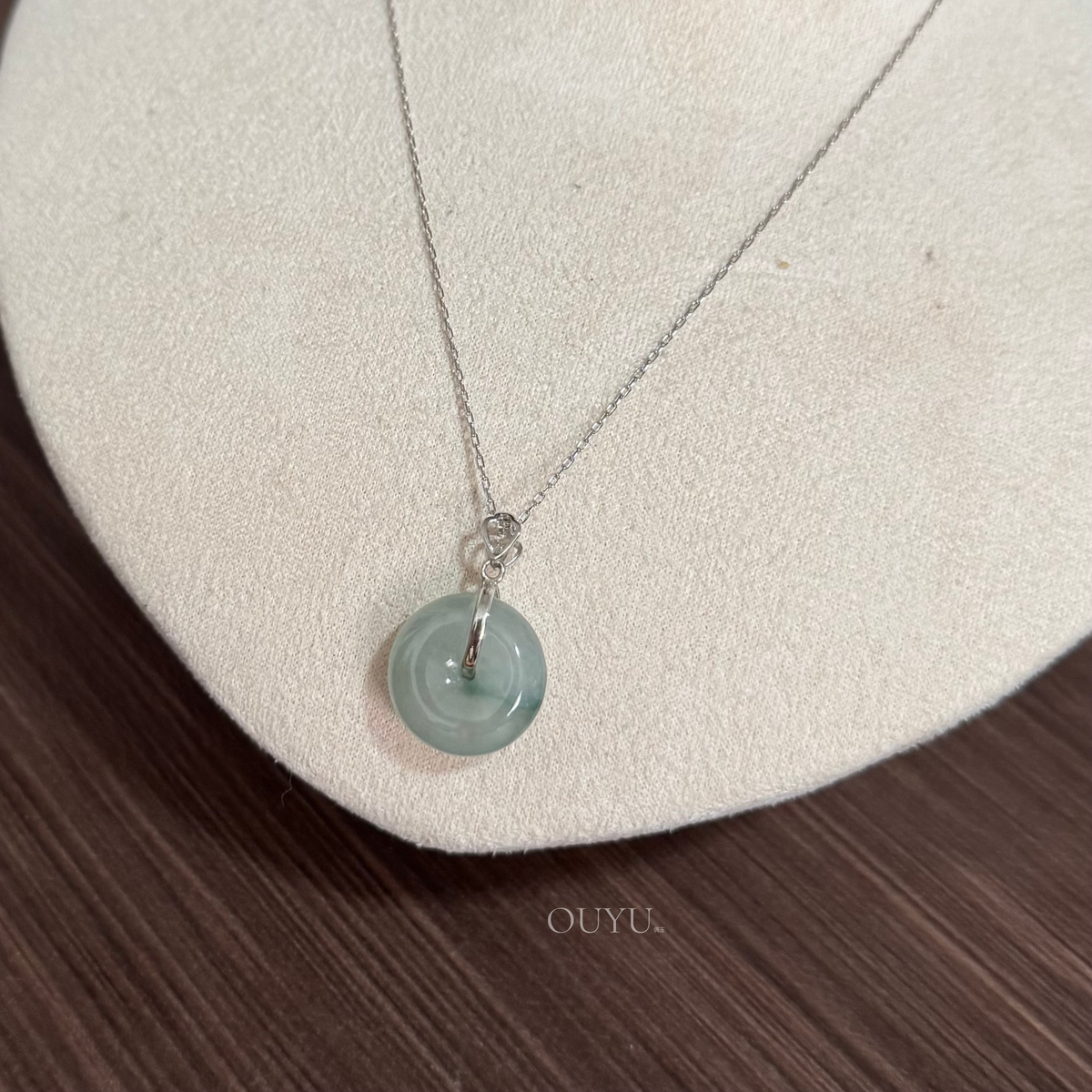 Floating Flowers Buckle Necklace · 平安扣