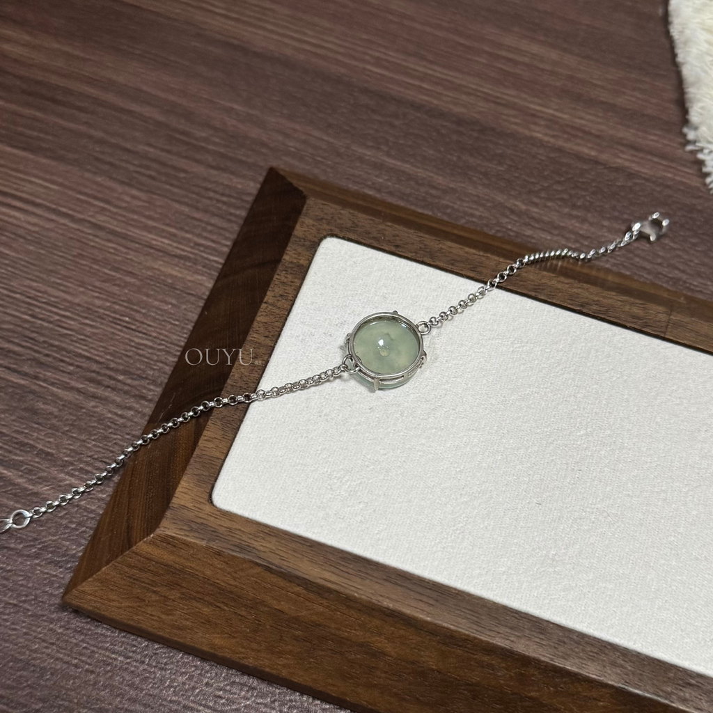 Buckle Jadeite Bracelet