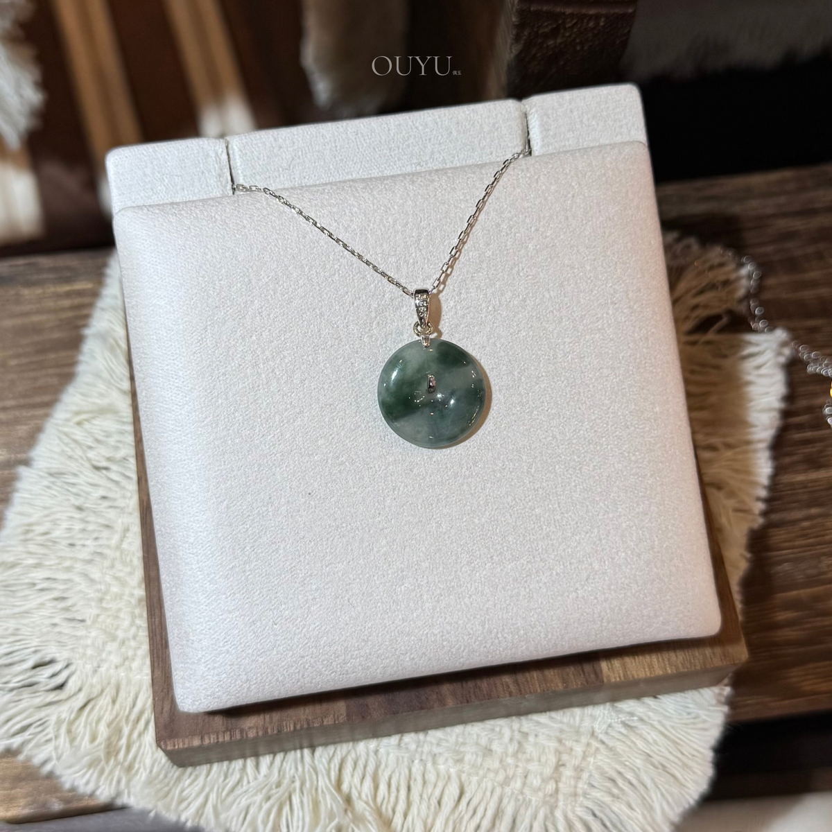 Moss Green Necklace · 平安扣