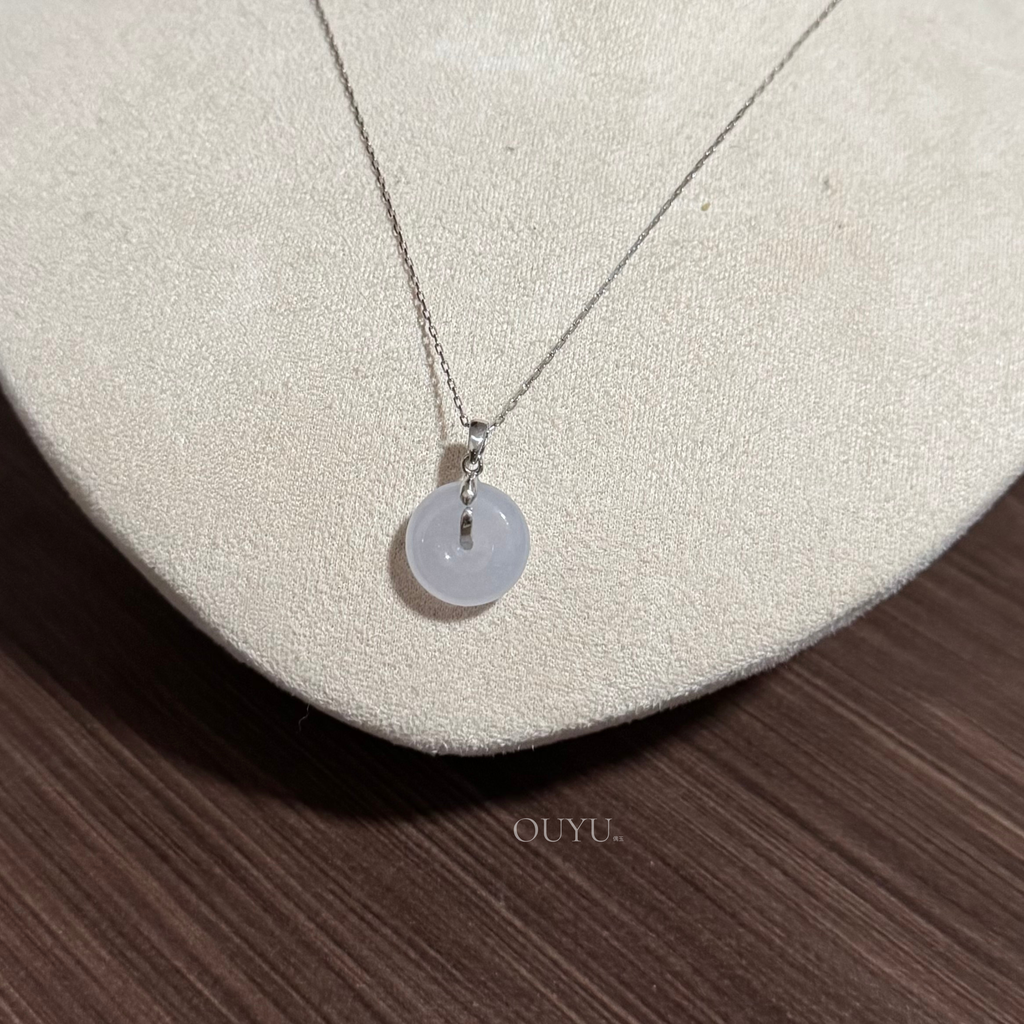 Petite Buckle 平安扣 Necklace · Cool Undertone