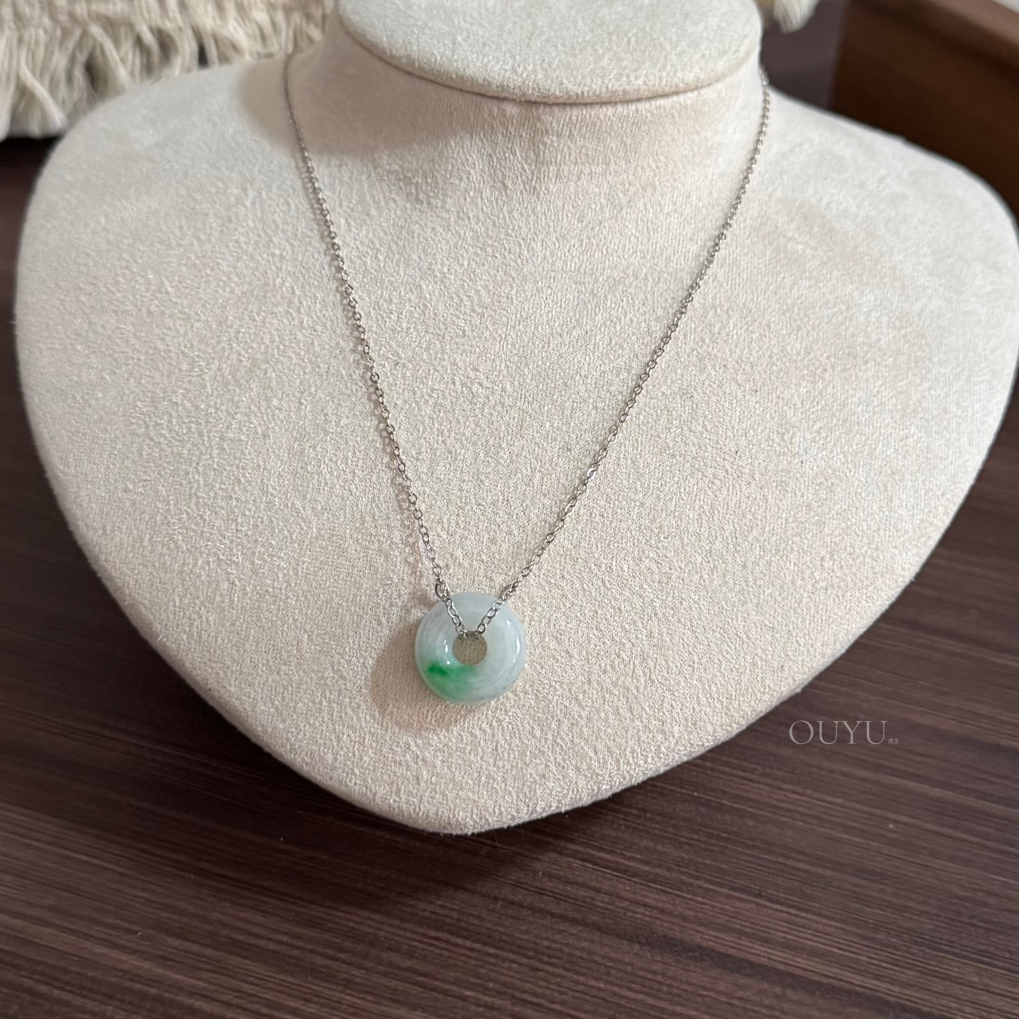 Donut Necklace (Dash of green)